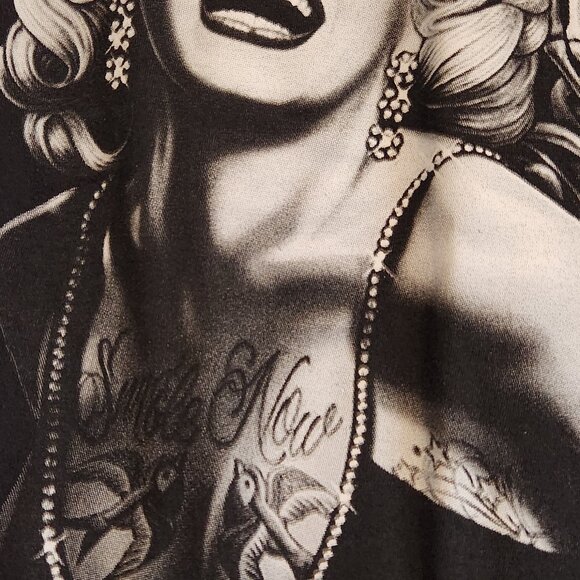 Marilyn Monroe graphic tee - Picture 2 of 13